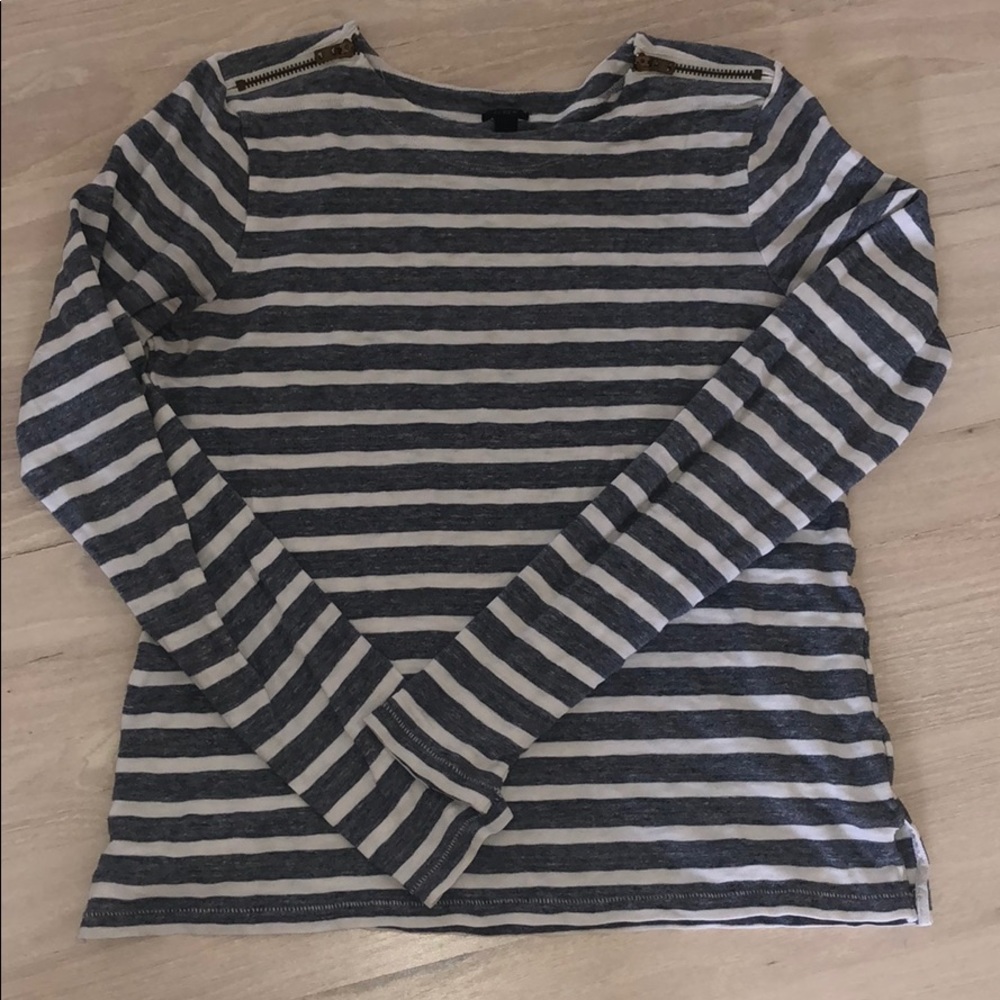 grey/white stripped shirt, gold zipper detail